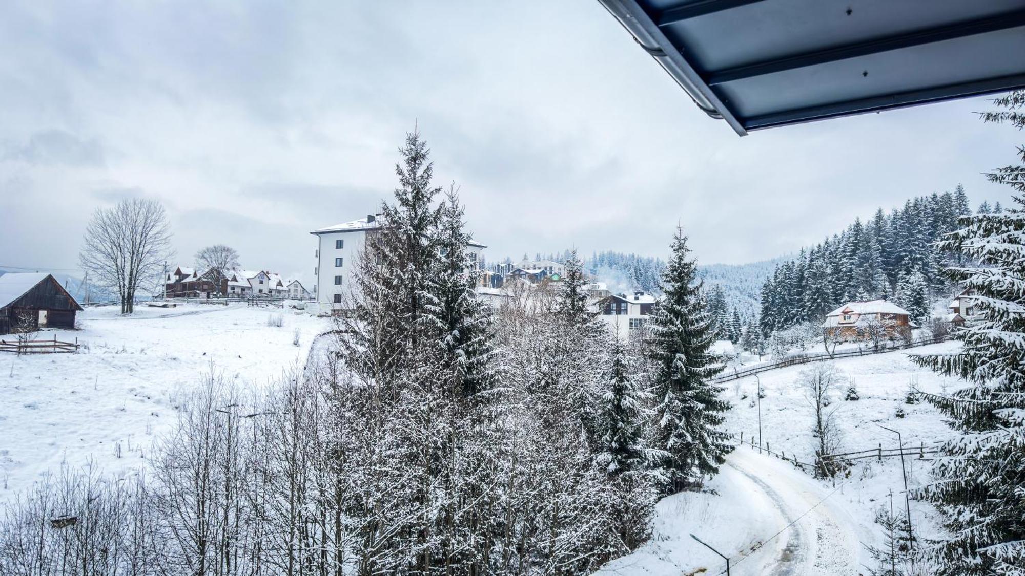 Lion Hotel Bukovel Quarto foto