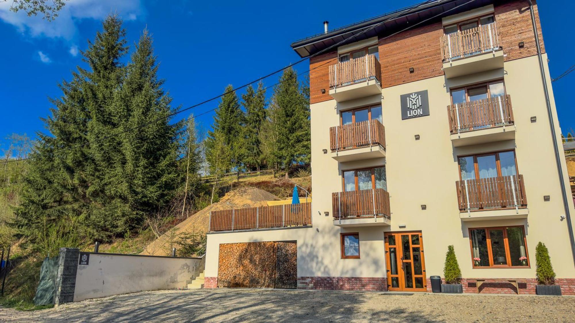 Lion Hotel Bukovel Exterior foto